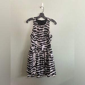 Guess Black and White Zebra Tie Dye Drop Waist T Back Mini Dress SZ 6